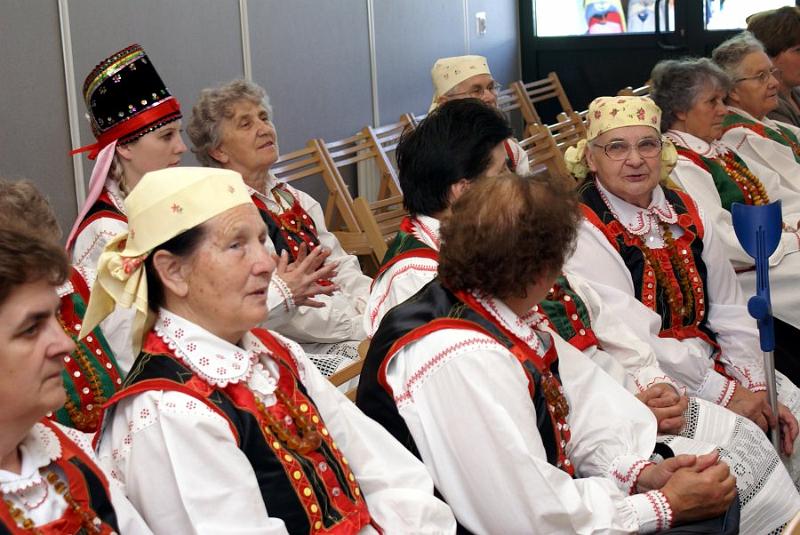 dsc07839.jpg - W oczekiwaniu na przybycie Gości z Sejmu