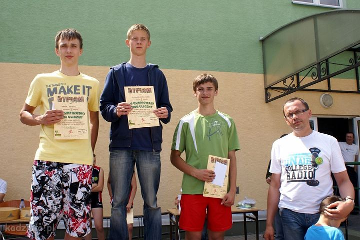 dsc05837.jpg - Gimnazja - chłopcy: 1. Arkadiusz Borkowski, 2. Karol Gałązka, 3. Przemysław Potkaj