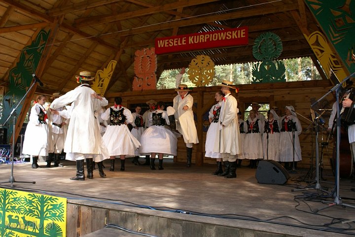 dsc03420.jpg - Zespół Folklorystyczny Folusz z Giedlarowej - Polska