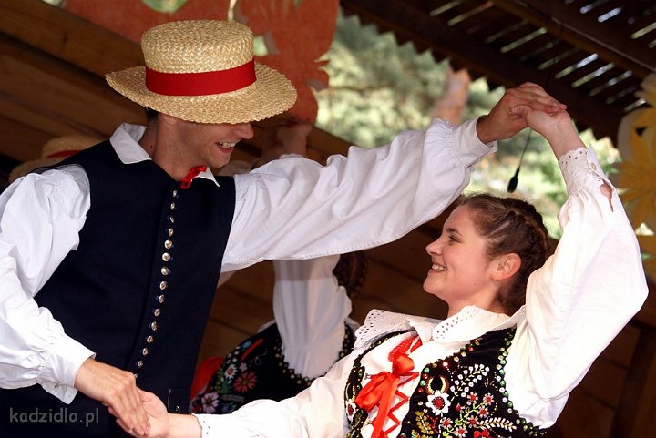 dsc03470.jpg - Zespół Folklorystyczny Folusz z Giedlarowej - Polska