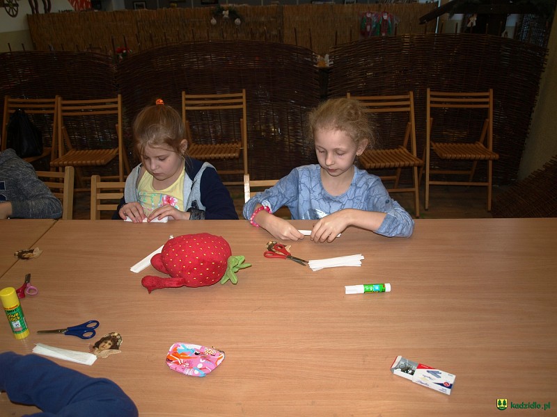 d_iid_mk_05.jpg - Klasa II d z ZPO w Kadzidle, opiekun: Mariola Krystian